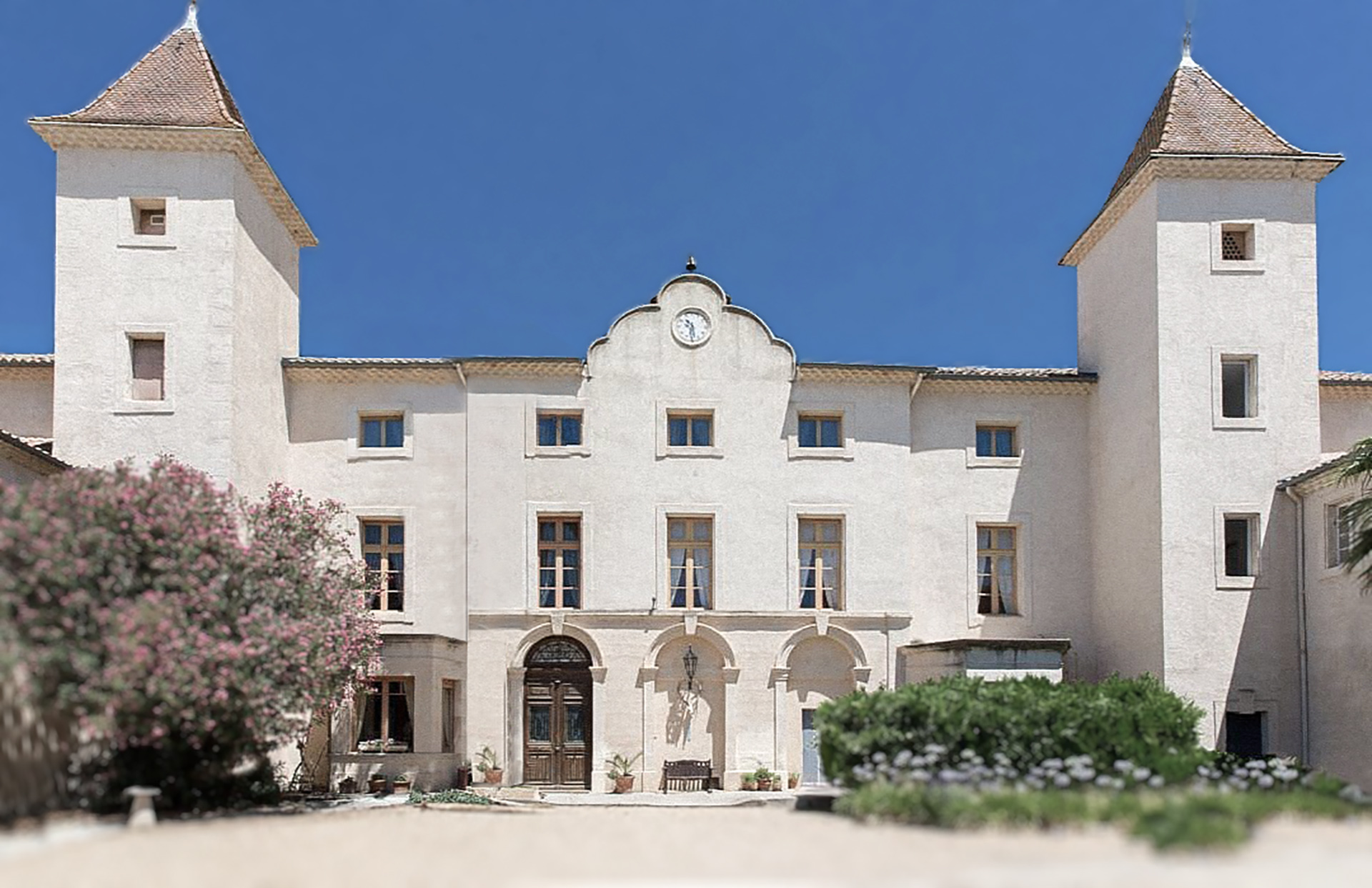 chateau_02_saint-martin_vignobles-vellas.com_1920x1243px