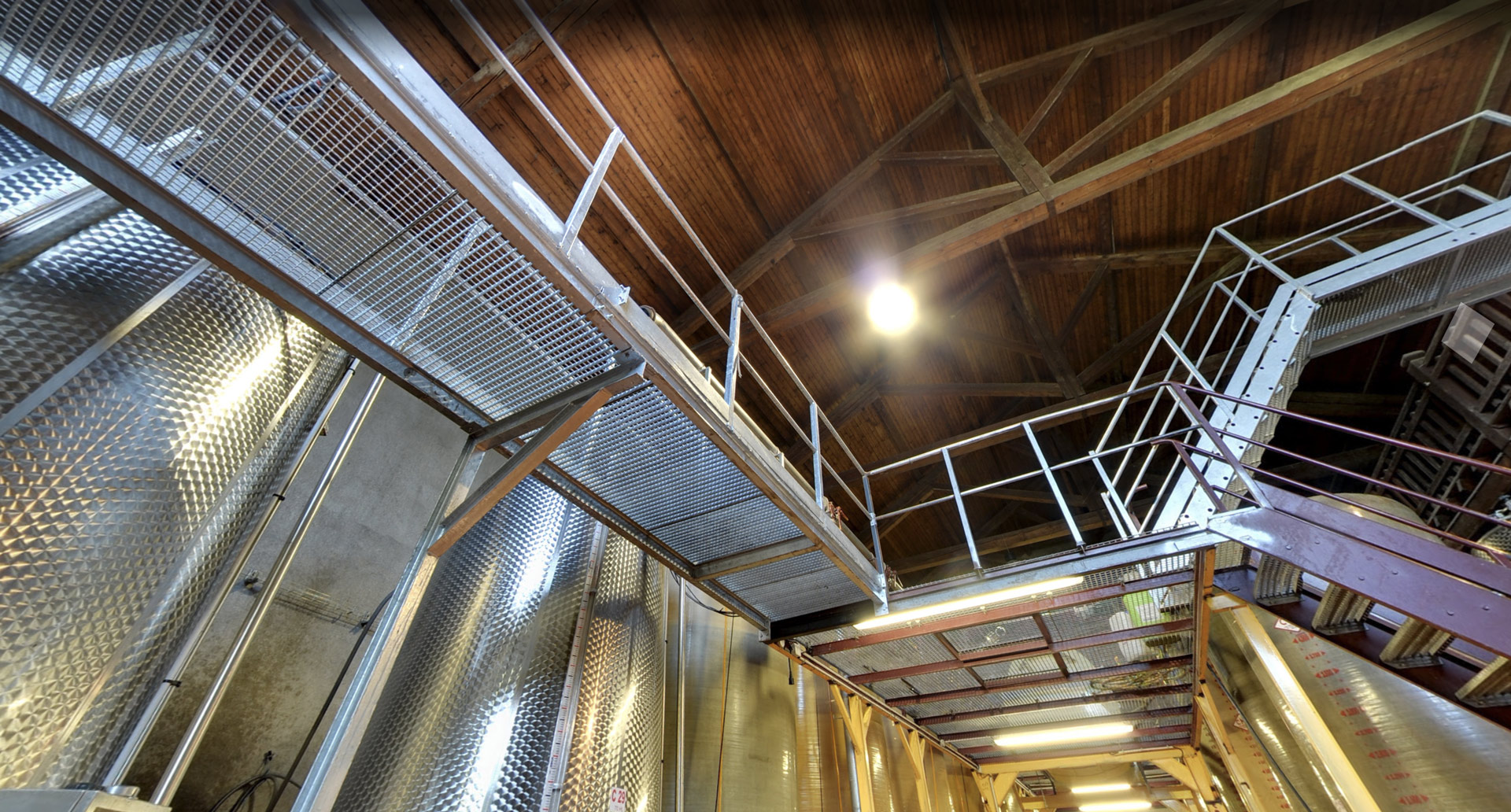 interieur_03_laurens_vignobles-vellas.com_1920x1032px