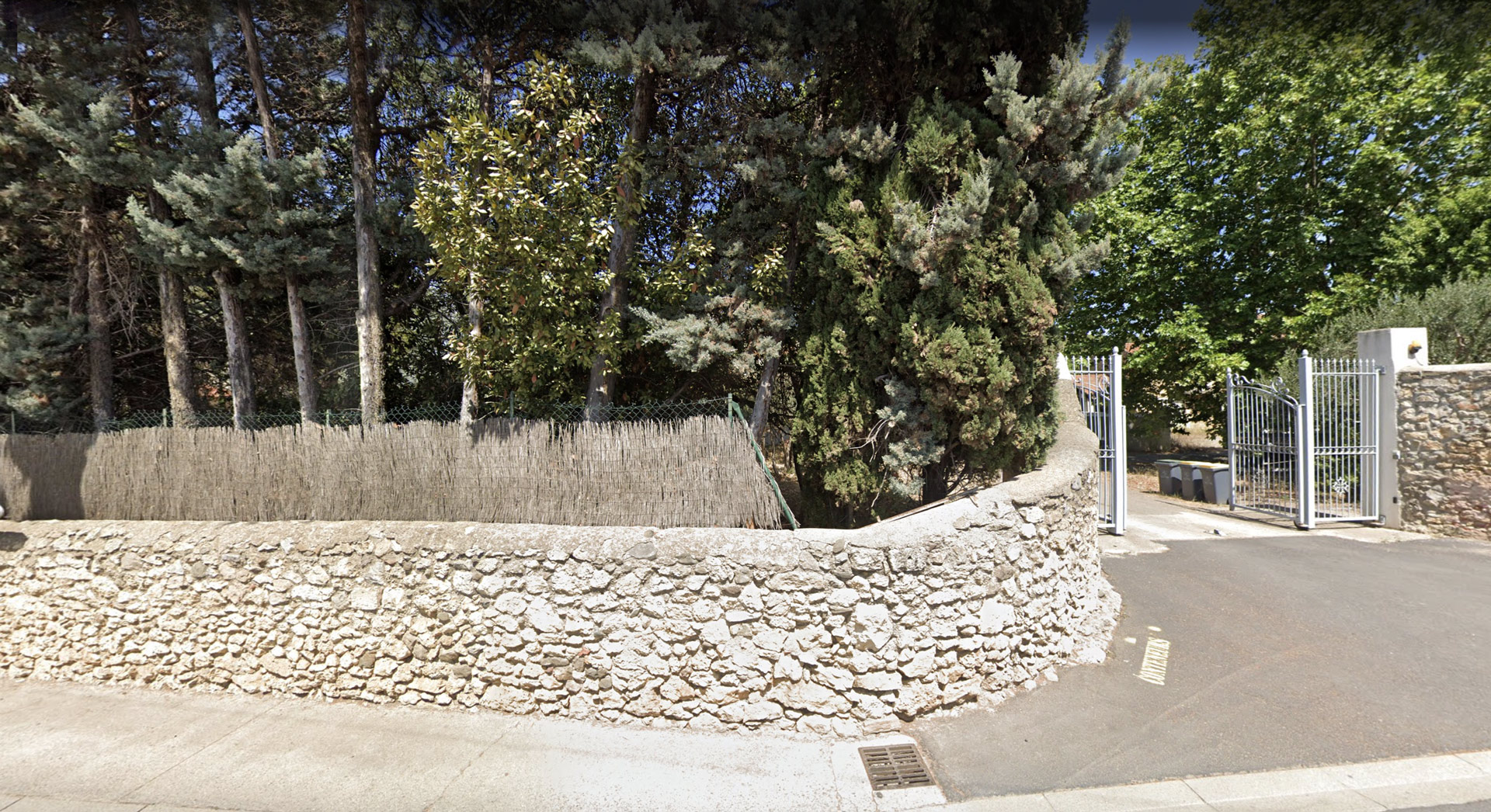 portail_01_laurens_vignobles-vellas.com_1920x1046px